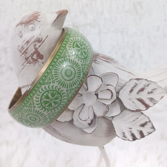 🛍HP🛍 Green and White Fashion Jewelry Bracelet Set - Picture 9 of 14